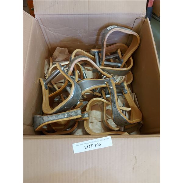 Box of stirrups