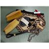 Image 1 : Brush bag, brushes and lead rope
