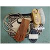 Image 1 : Brush bag, brushes, RH roping glove and tie dye rope