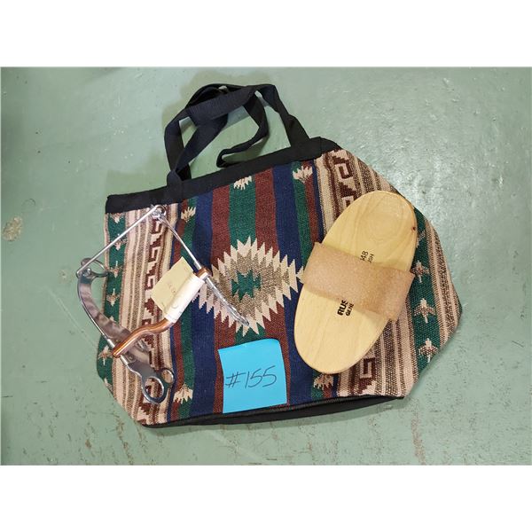 Bit. bag and brush (Rustler)