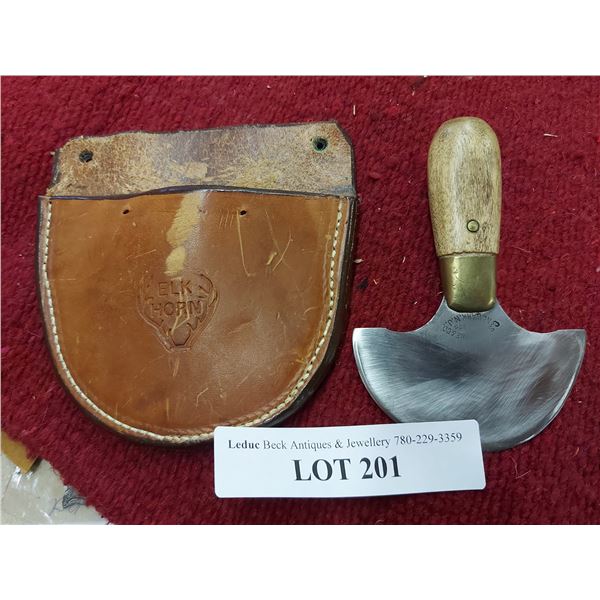 Round knife and leather case