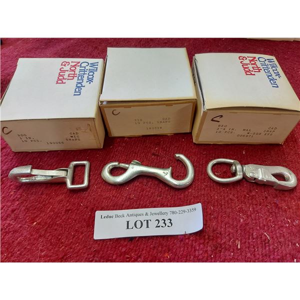 10 Swivel eye snaps, 10 saddle snaps, 10 open end snaps