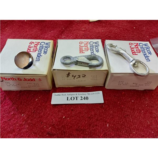 10 swivel snaps, 20 polished nickel rosettes, 10 galvanized snap