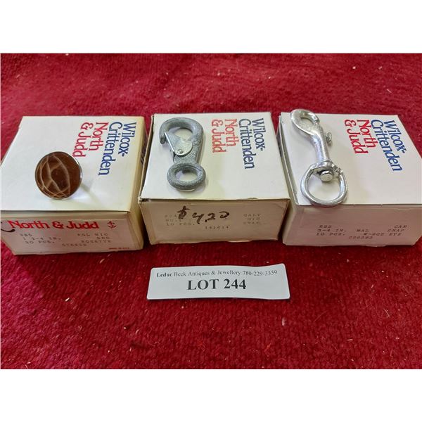 18 polished nickel rosettes, 10 galvanized snap #1, 10 swivel snaps