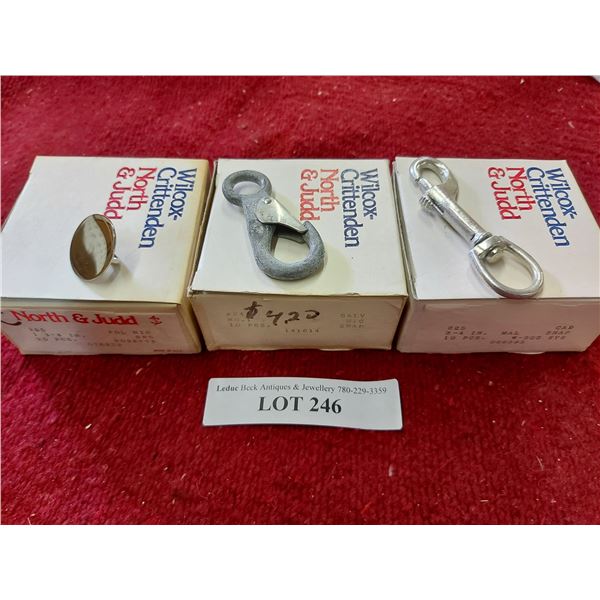 10 swivel snaps, 20 polished nickel rosettes, 10 galvanized snaps