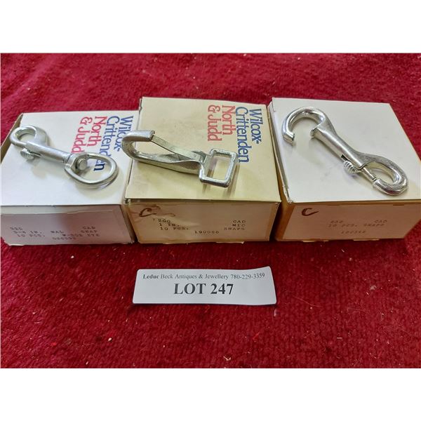 10 open end snaps, 10 saddle snaps, 10 swivel snaps