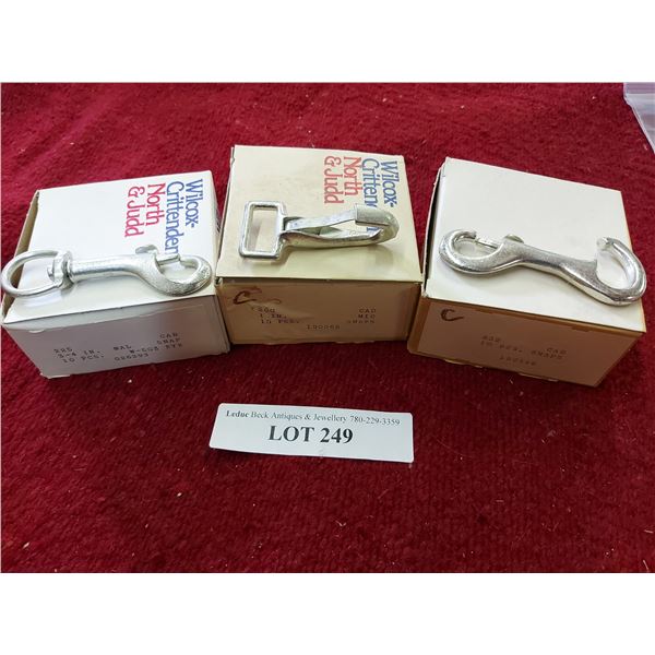 10 swivel snaps, 10 open end snaps, 10 saddle snaps