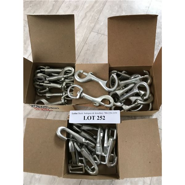 10 swivel snaps, 10 open end snaps, 10 saddle snaps