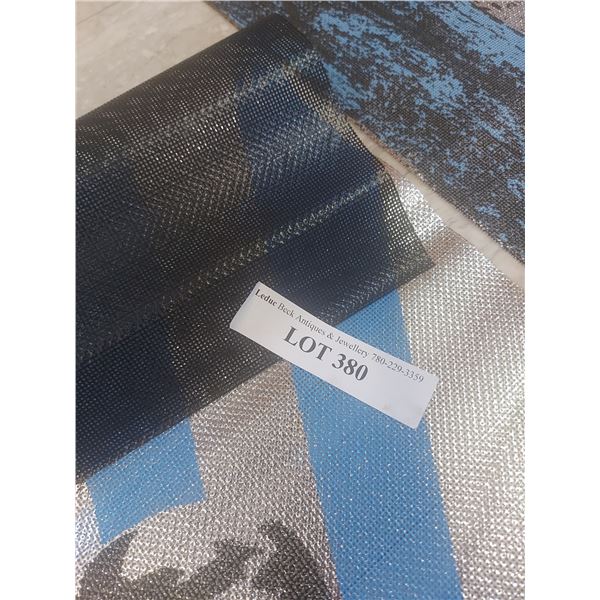 2 scenic sun screens & bag