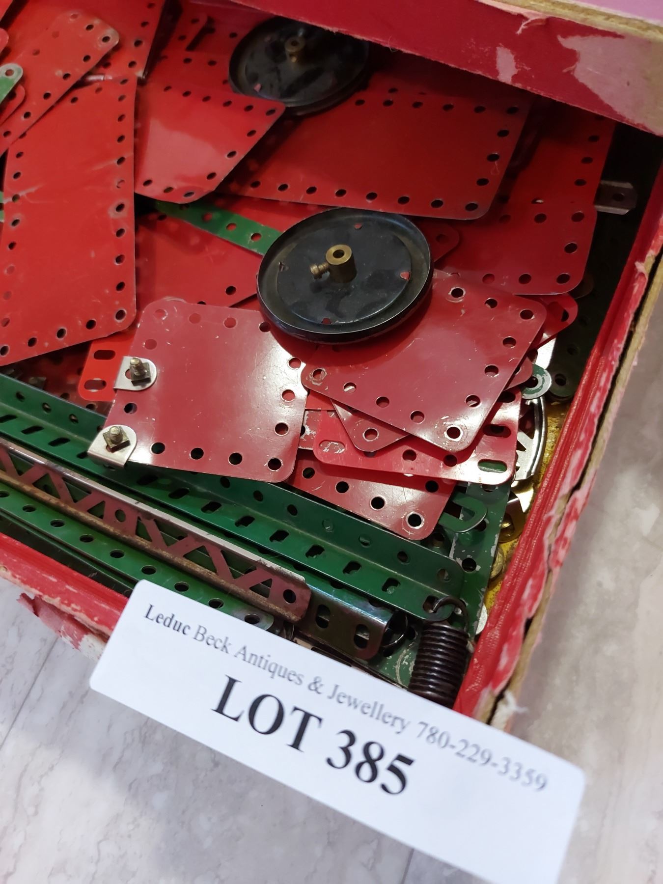 679930_5 679930_5