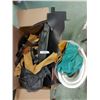 Image 1 : Box of scrap leather