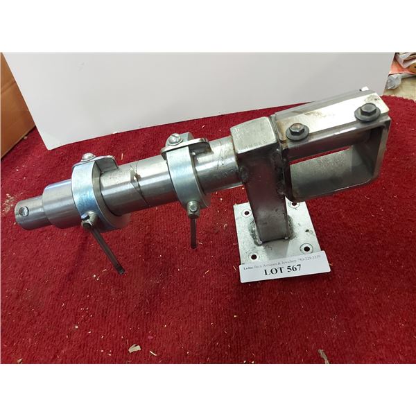 Hansen string cutter with razor blade