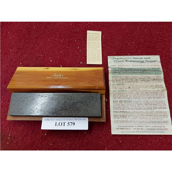 Soft Arkansas oilstone - sharpening stone, in box