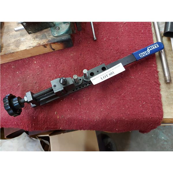 Duomite metal bender