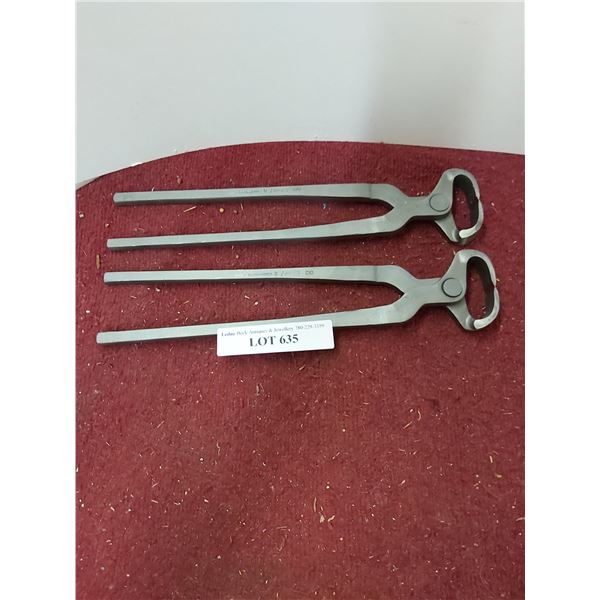2 C10 Enderes farrier cutter nippers