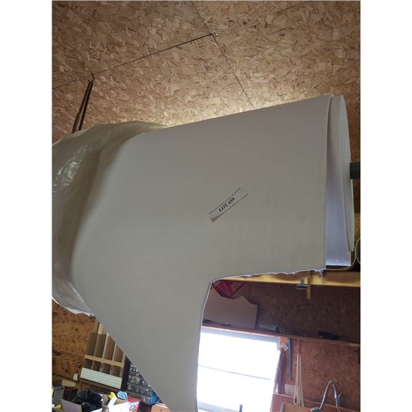 Roll of synthetic lining material