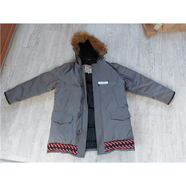 Like new Canada North winter parka with hood