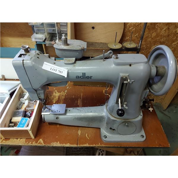 Vintage Adler-Harness heavy duty sewing machine, w/motor. Incl storage, sewing accessories and suppl