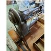 Image 5 : Vintage Adler-Harness heavy duty sewing machine, w/motor. Incl storage, sewing accessories and suppl