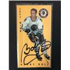 Image 1 : BOBBY HULL AUTOGRAPHED HOCKEY CARD