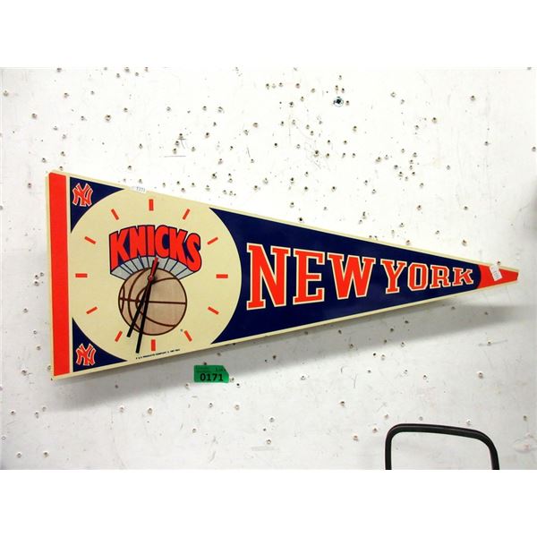 Vintage 1987 NY Knicks Pennant Clock