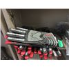 Image 1 : 6 New Pairs of Bob Dale XL Driller Gloves