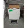 Image 1 : 4 New 16 Packs of Solar Pathway Lights