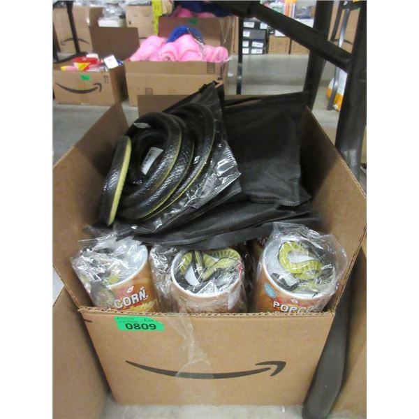 Box of Joke Snakes in a Can & Rubber Snakes