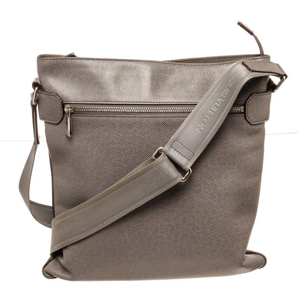 Louis Vuitton Gray Taiga Leather Sasha Crossbody Bag