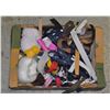 Image 1 : LOT OF ASSORTED ZIPPERS