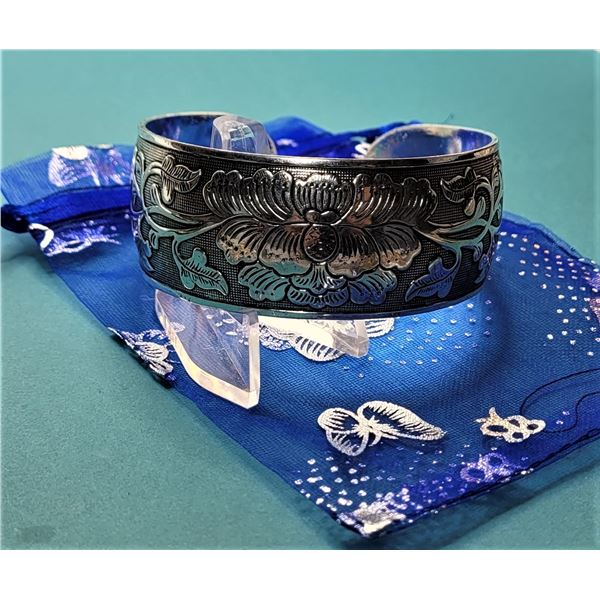 14)  TIBETAN SILVER PEONY CARVED CUFF