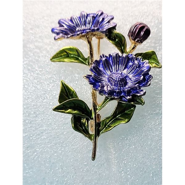 22)  GOLD TONE WITH GREEN AND PURPLE