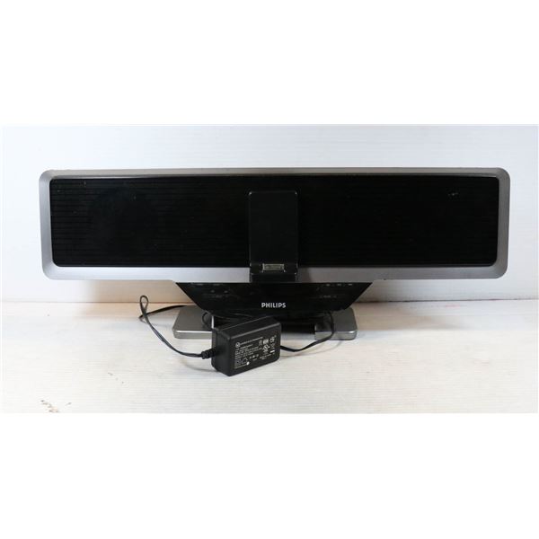 FLAT WITH PHILIPS BOOKSHELF AUDIO/IPOD PLAYER -