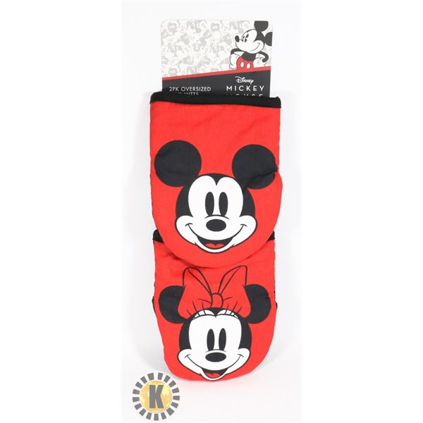 NEW 2PC DISNEY MICKEY AND MINNIE MINI OVEN MITT