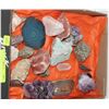 Image 1 : LARGE LOT OF ROCKS/MINERALS/SPECIMANS