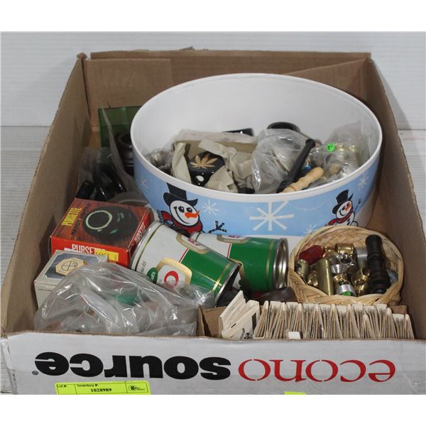 FLAT LOT OF ASSORTED VINTAGE ITEMS