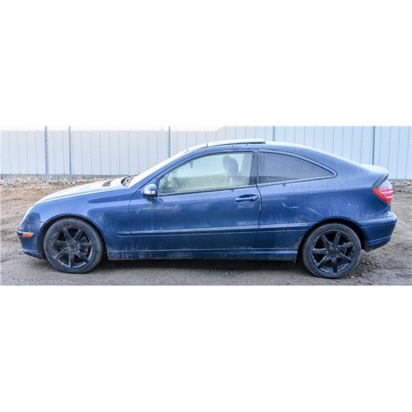 UNRESERVED 2003 MERCEDES-BENZ C-230K SPORT