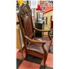 Image 2 : CLAW FOOT LEATHER STUDDED SOLID WOOD THRONE