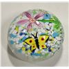 Image 1 : FLOWER/BUTTERFLY HAND BLOWN PAPERWEIGHT