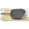 Image 1 : NEW 9" X 9" SQUARE CAST IRON FRYING PAN