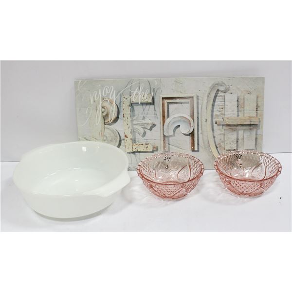 LOT OF ASSORTED HOUSE/KITCHENWARE