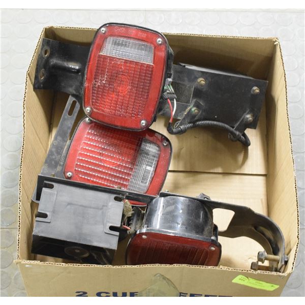 LOT OF 3 TRAILER LIGHTS