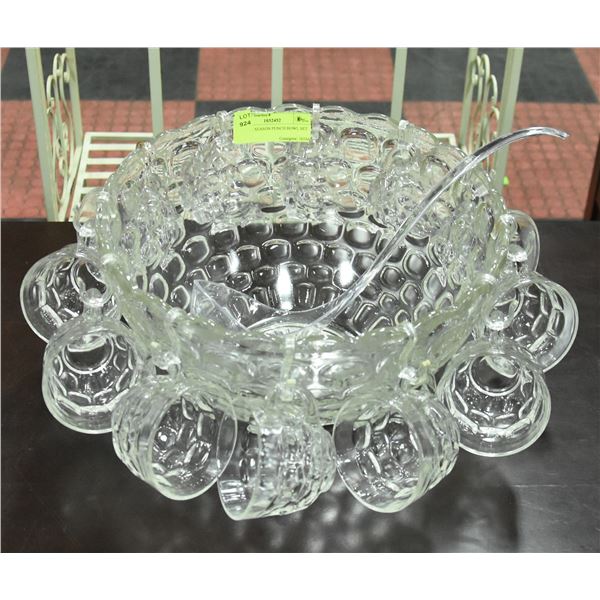 FESTIVE SEASON PUNCH BOWL SET