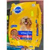 Image 1 : 2 BAGS OF 8KG PEDIGREE VITALITY+ HEARTY BEEF AND