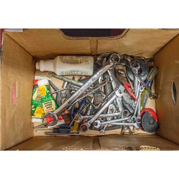 BOX OF ASSORTED TOOLS