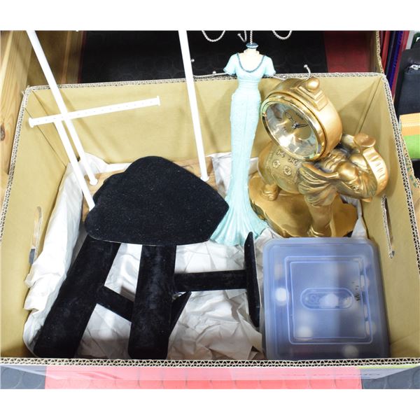 BOX WITH JEWELLERY HANGERS/ACCESSORIES,