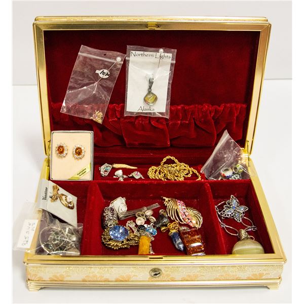 VINTAGE GOLD TONE RED VELVET BOX