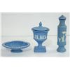 Image 1 : BLUE AVON BATHROOM SET