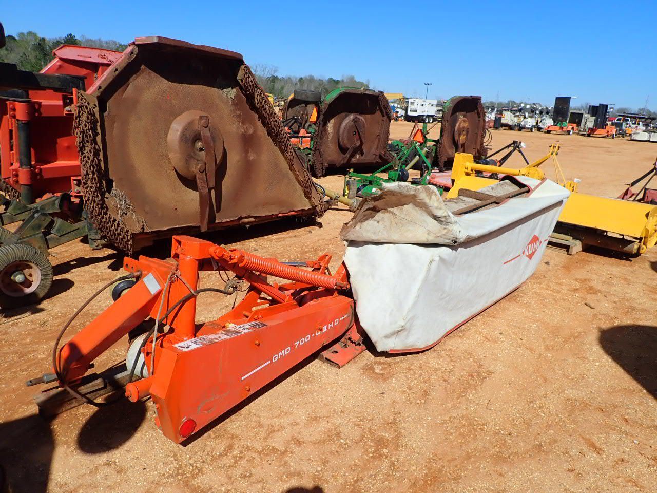 KUHN GMD 700 G2 HDN Disc Mower J.M. Wood Auction Company, Inc.