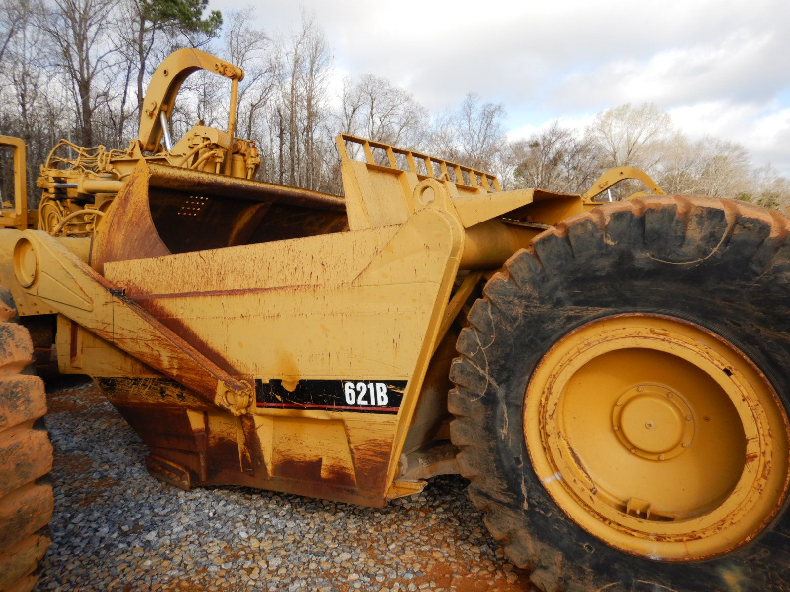 1981 CAT 621B Motor Scraper - J.M. Wood Auction Company, Inc.